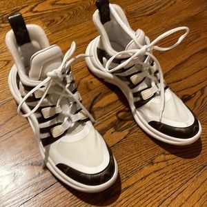 🤍White trendy sneakers pre owned excellent condition